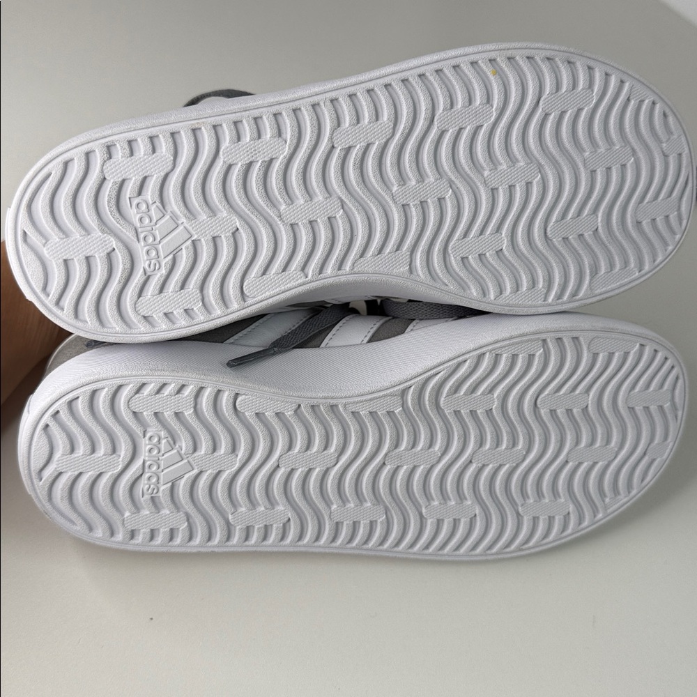 adidas VL Court 3.0 Kids' Tennis Shoes grey and white signature stripe sneakers - Picture 8 of 8